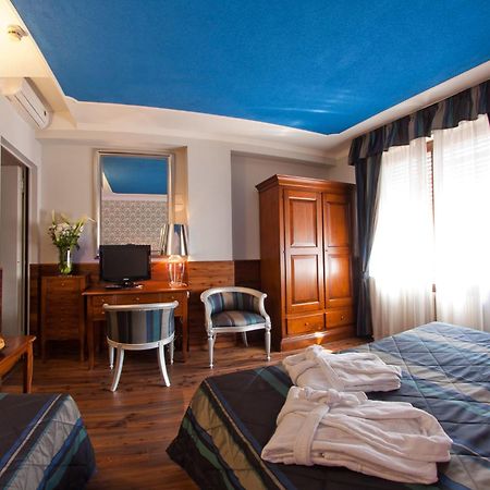 Hotel Cles Chambre photo