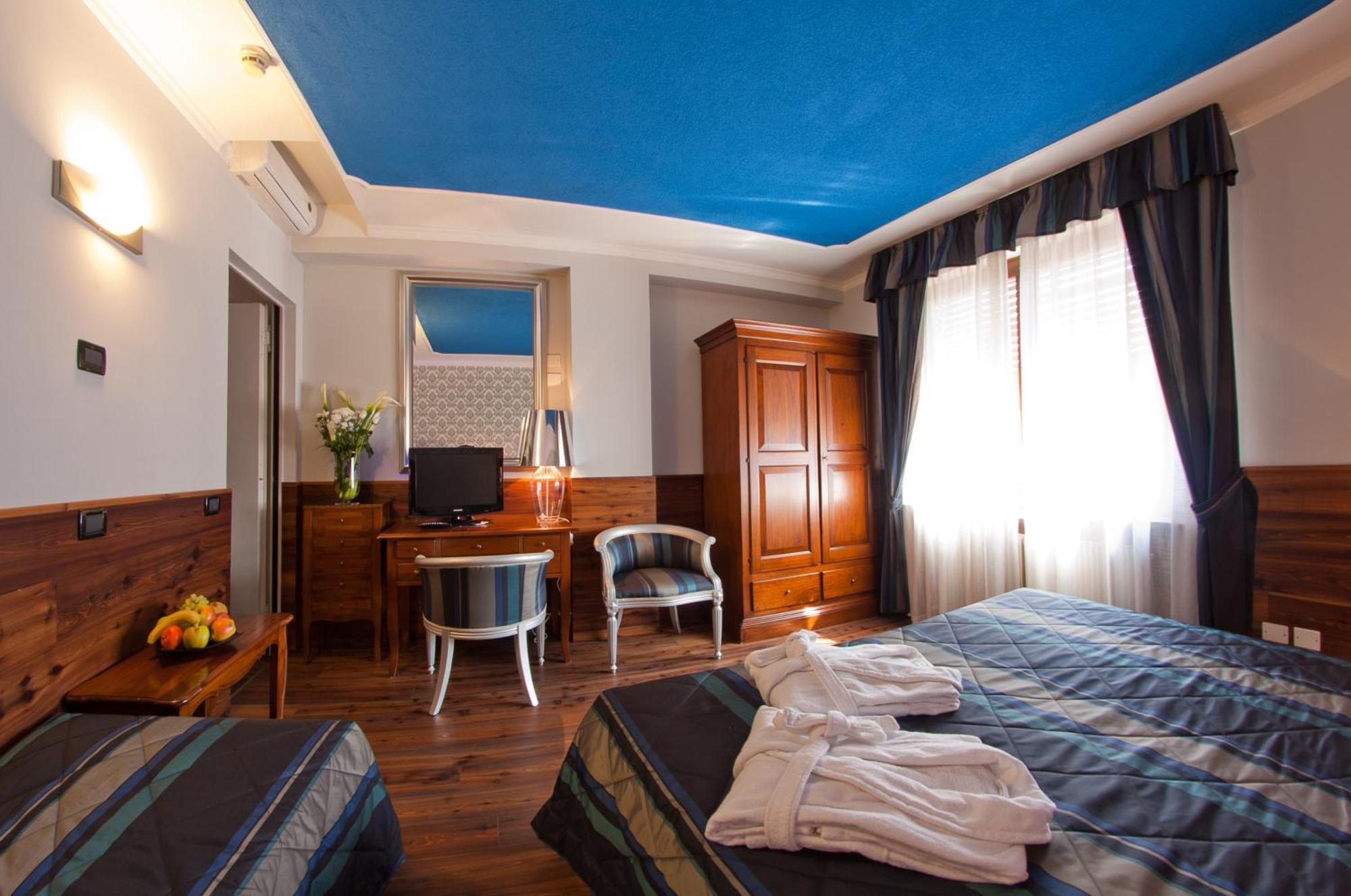 Hotel Cles Chambre photo